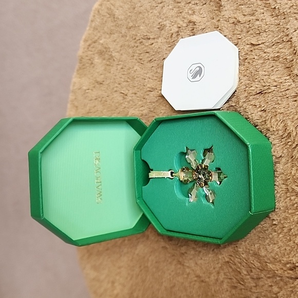 Swarovski annual ornament 2022 gold tone - Picture 4 of 8